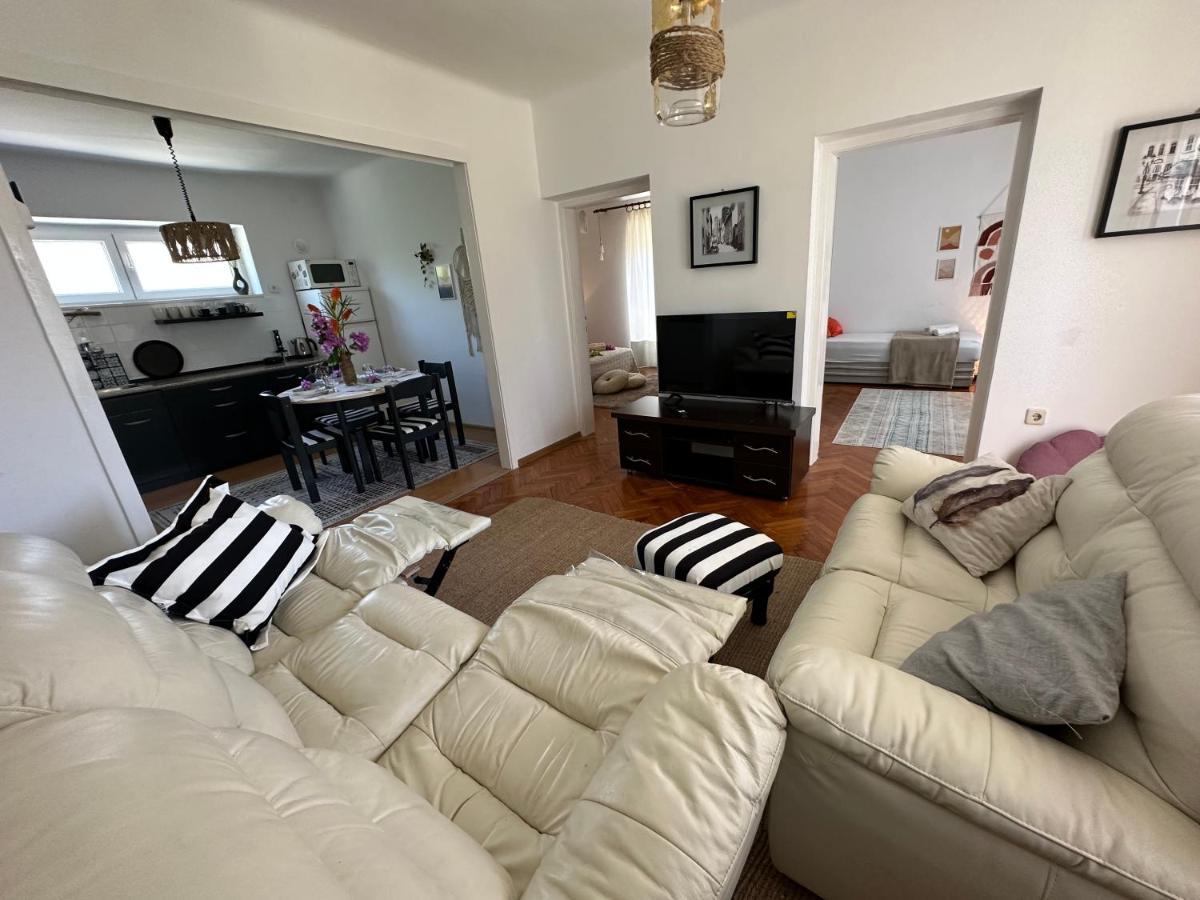 Cosy Family Apartment Marina Kastela Near Airport Eksteriør bilde