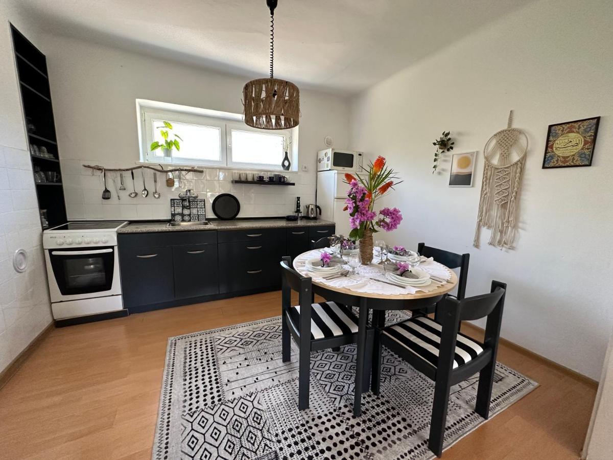 Cosy Family Apartment Marina Kastela Near Airport Eksteriør bilde