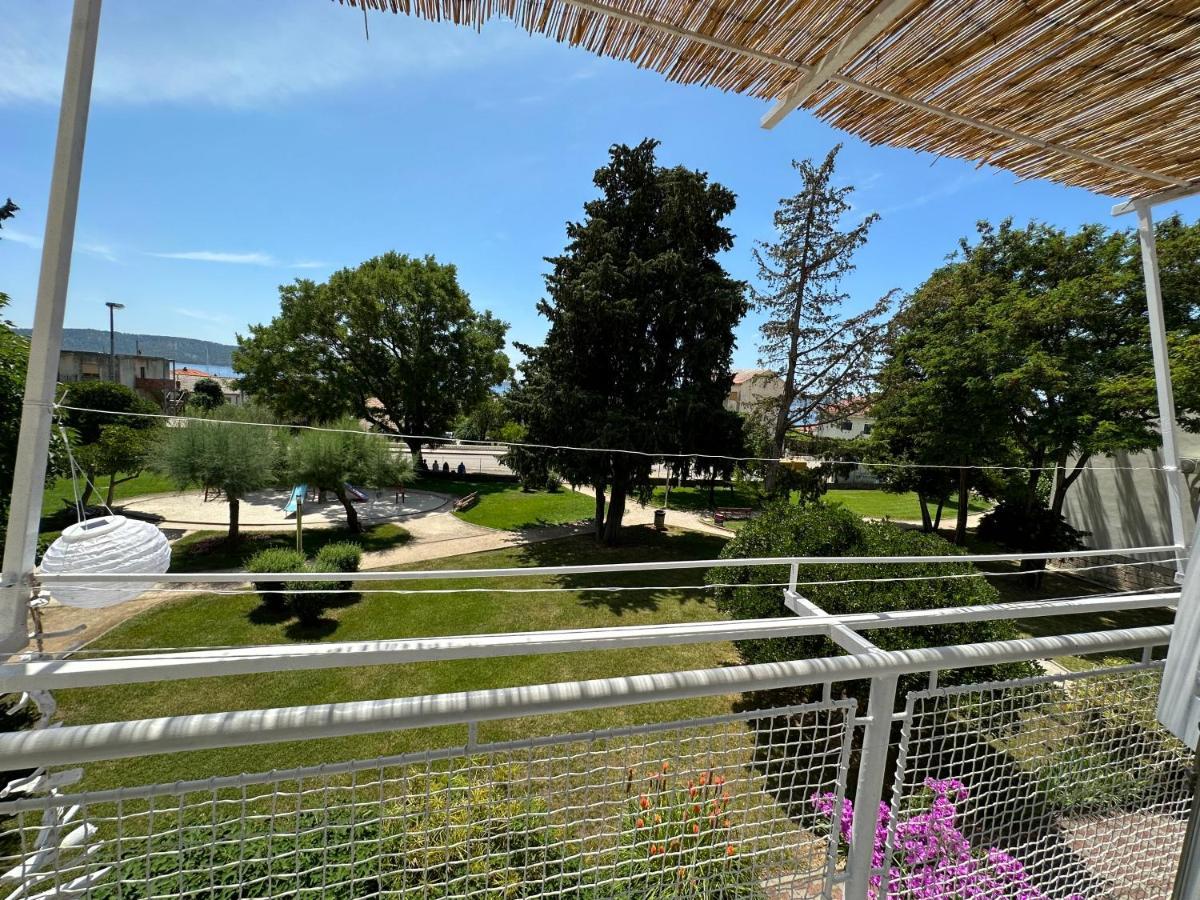 Cosy Family Apartment Marina Kastela Near Airport Eksteriør bilde
