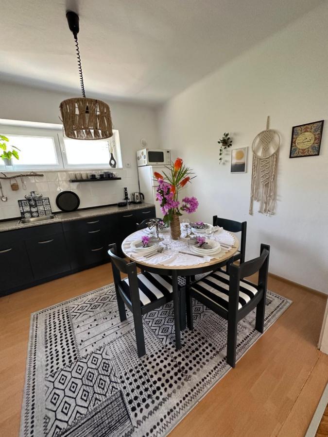 Cosy Family Apartment Marina Kastela Near Airport Eksteriør bilde